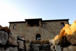 La façade principale de Landuccia vue de la cloison sèche.